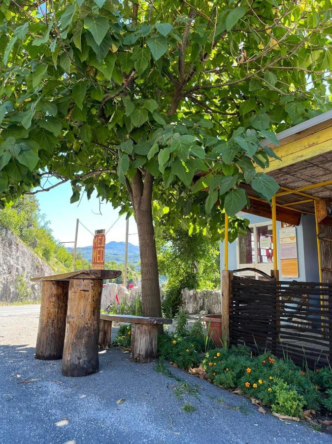 Una Apartment Cetinje Esterno foto