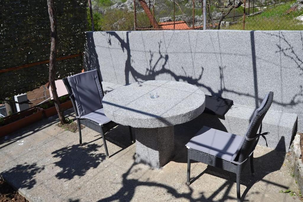 Una Apartment Cetinje Esterno foto