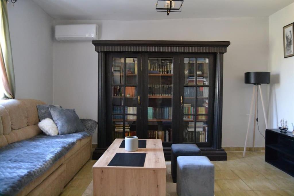 Una Apartment Cetinje Esterno foto