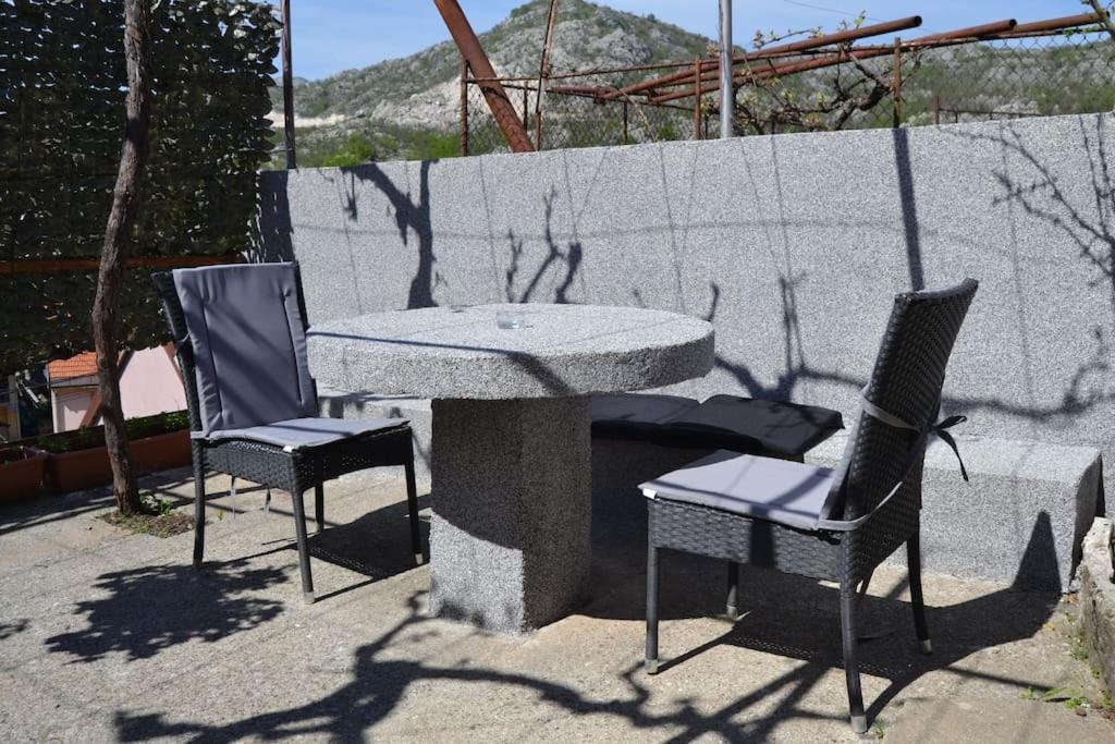 Una Apartment Cetinje Esterno foto